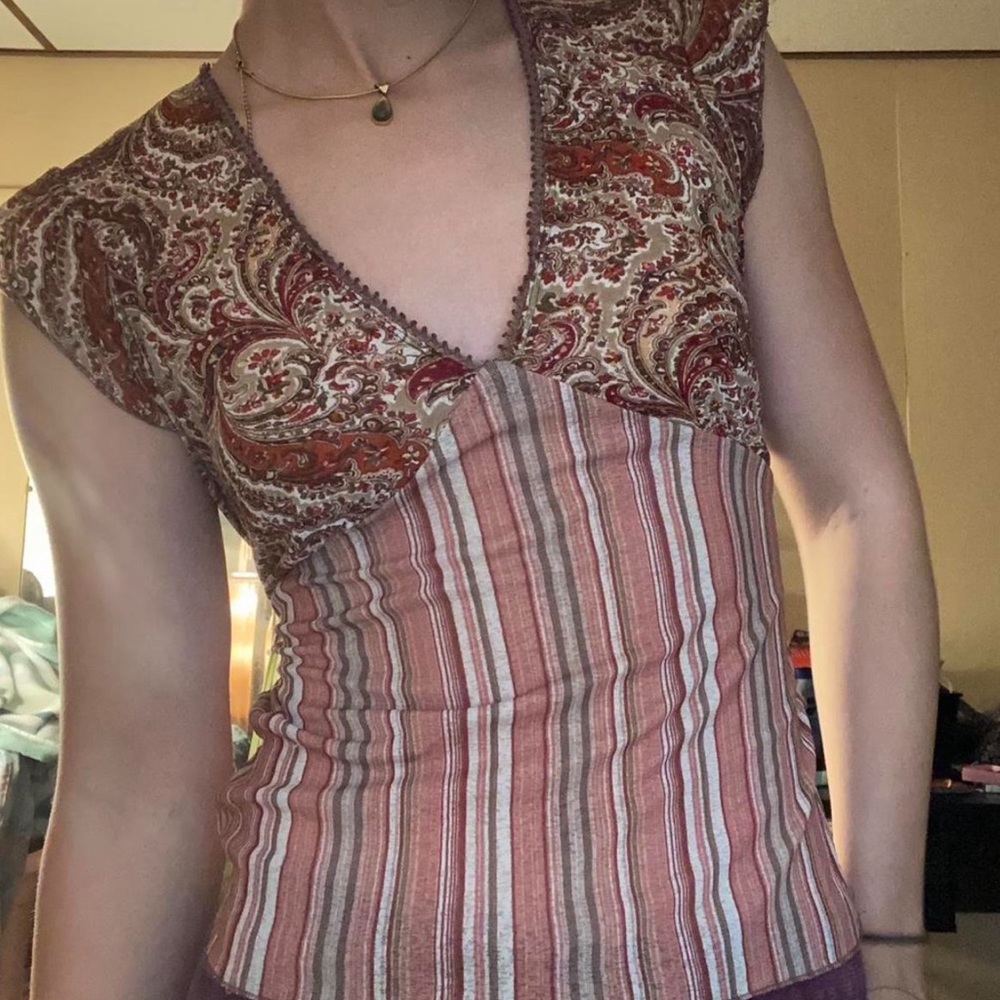 Y2k 2000s 90s Tie in Back Top Floral and Stripe Pattern Deep V Neck